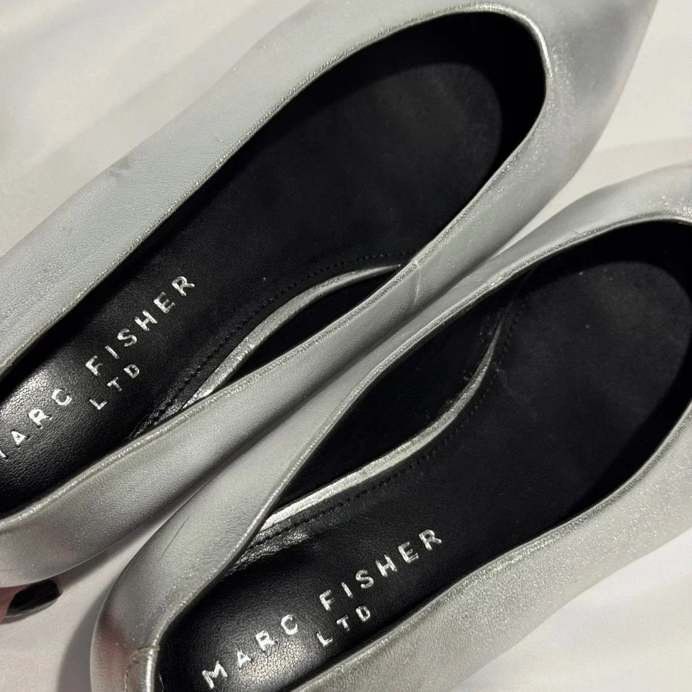 Marc Fisher LTD Gunner Flats Metallic Silver Leather Pointed Toe Slip On Size 8 - Picture 8 of 13
